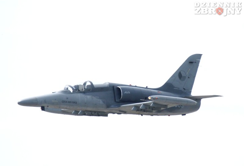 dodaj nazwę zdjęcia