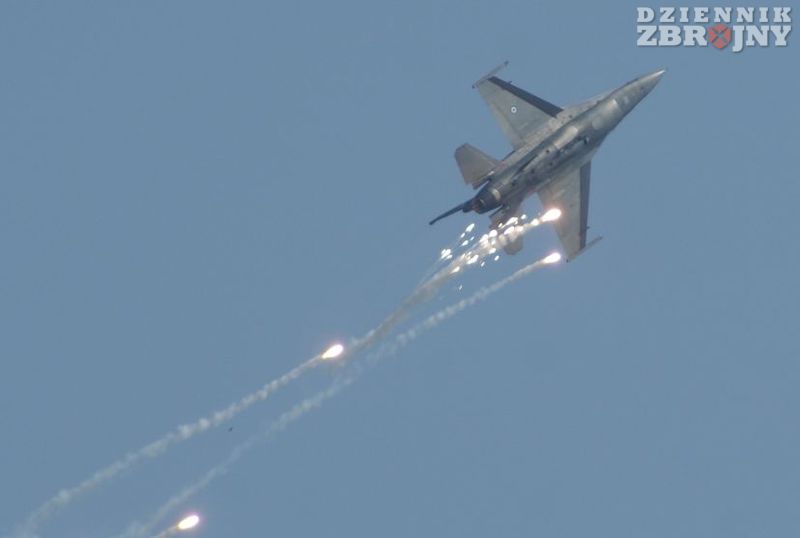 grecki F-16 i jego system samoobrony