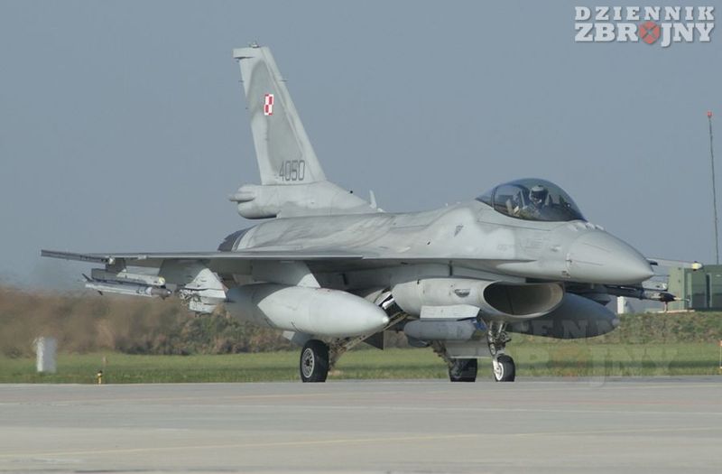 Wielozadaniowy F-16C Jastrząb