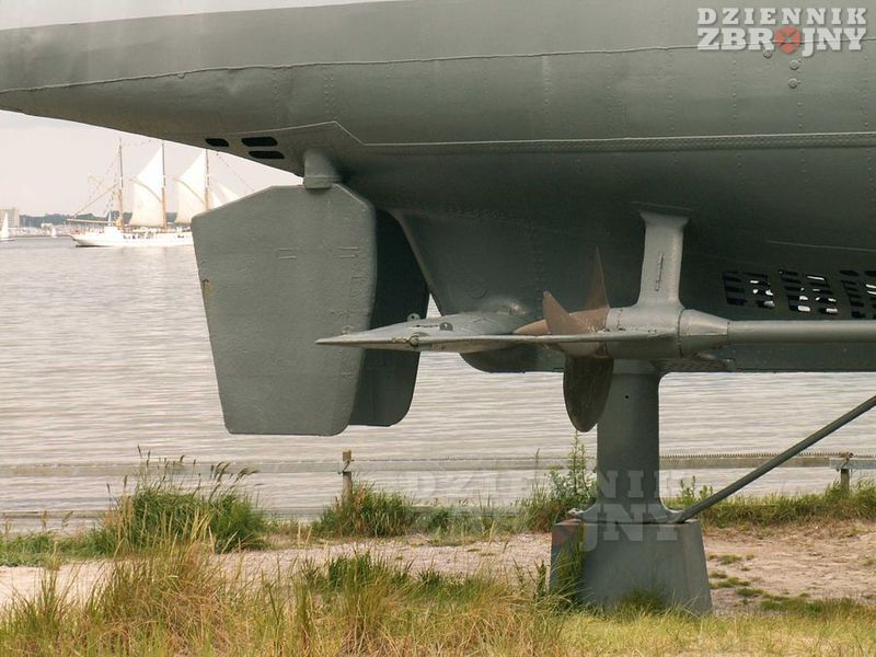 U-995, muzeum na plaży.