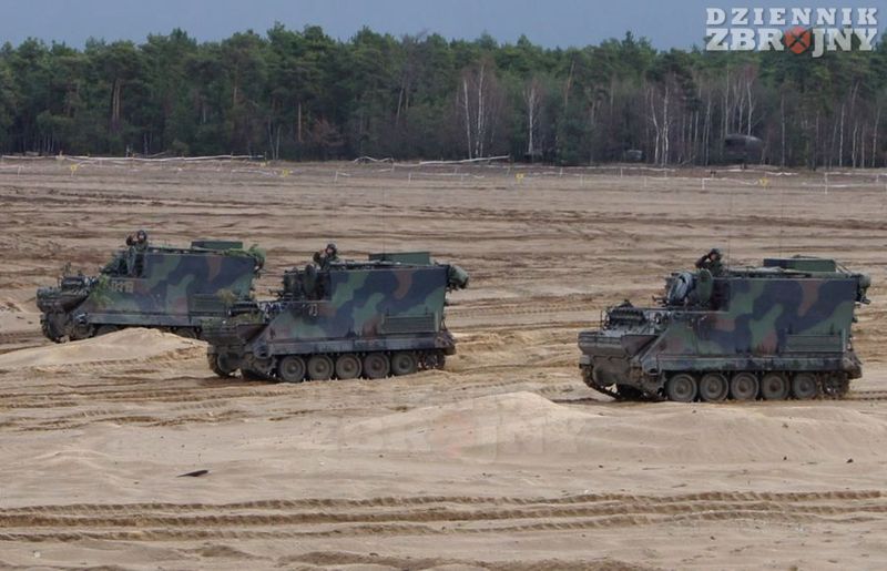 Wozy dowodzenia M577.