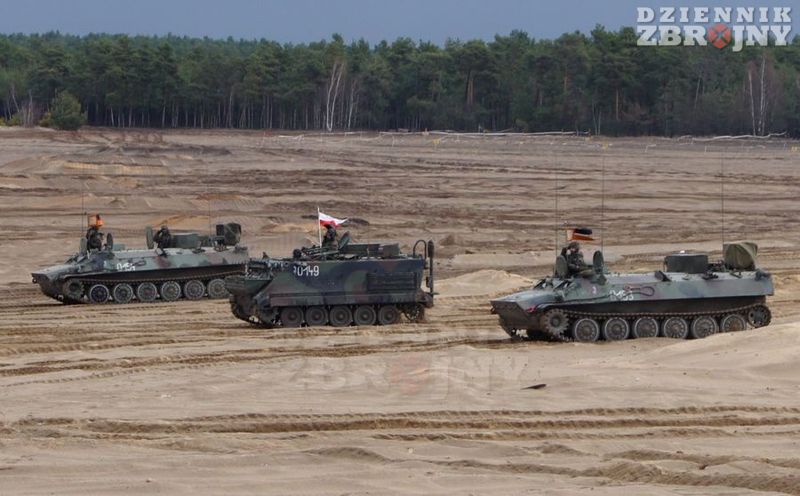 Wozy dowodzenia na podwoziu M113 i MT-LB.