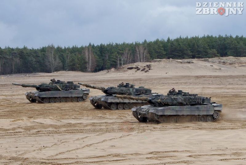 Z Niemiec przyjechało 16 czołgów Leopard 2A5 i A6.