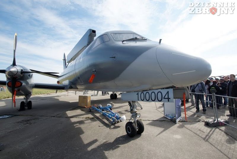 Inna koncepcja na samolot wczesnego ostrzegania, szwedzki Saab. 