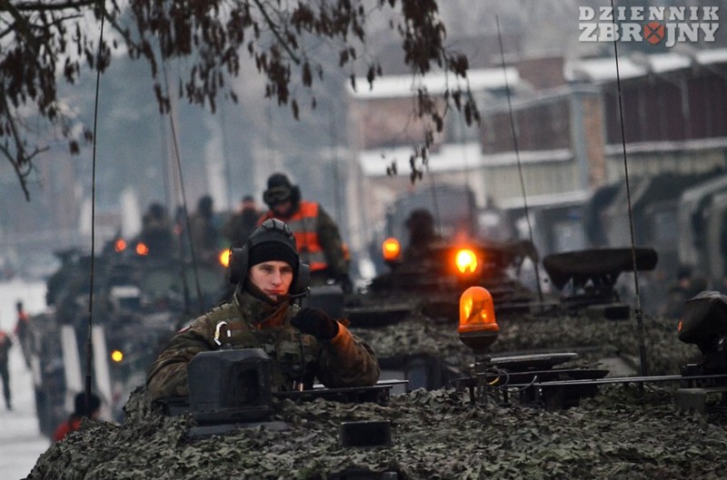 1. batalion czołgów 10. BKPanc na zimowym poligonie. 