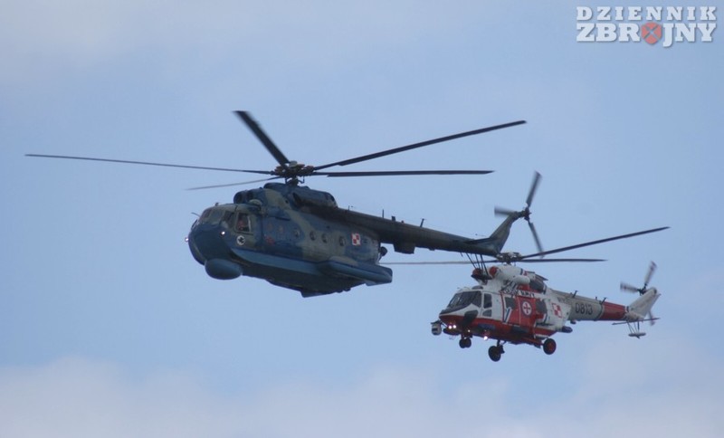 Paradę uświetniły także śmigłowce Brygady Lotnictwa MW –  Anakonda oraz  Mi-14PŁ
